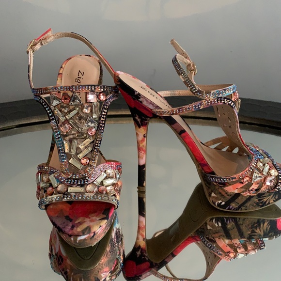 Zigi Soho STUNNING Floral Jewel Platform - Picture 7 of 9